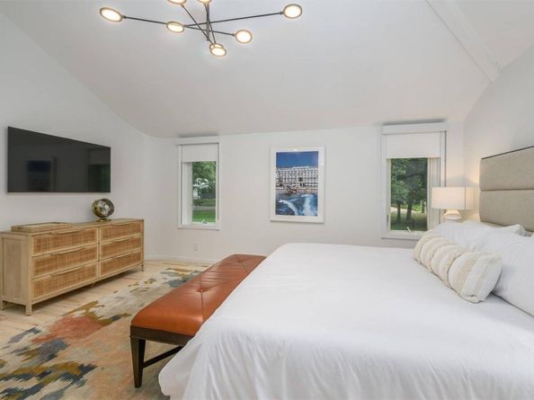 9 Sulky Circle, East Hampton NY 11937