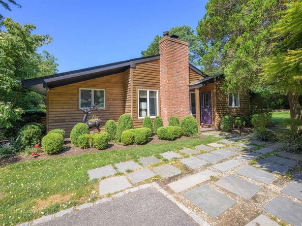 300 N Sea Mecox Road, Southampton NY 11968