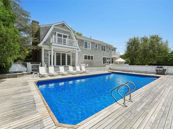21 Rogers Lane, Remsenburg NY 11960