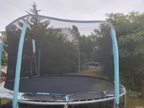 957 N Broadway, Massapequa NY 11758