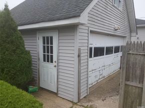 957 N Broadway, Massapequa NY 11758