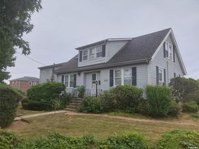 957 N Broadway, Massapequa NY 11758