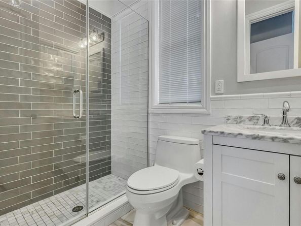 2 Seaman Road, Glen Cove NY 11542