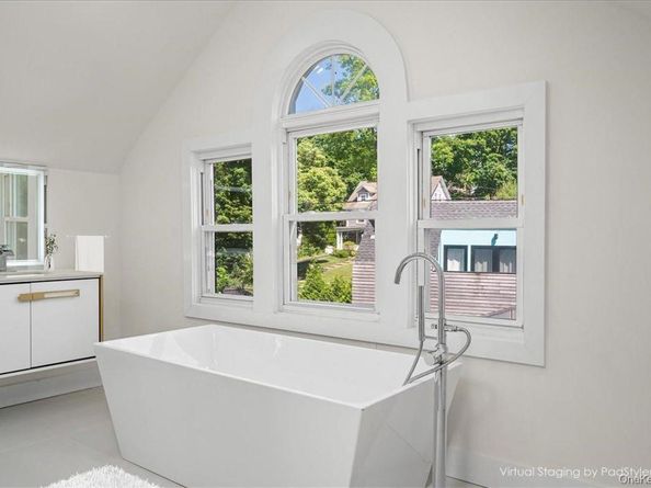 4 Woodland Place, White Plains NY 10606