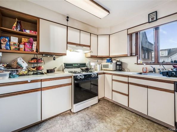 865 Commerce Street, Thornwood NY 10594