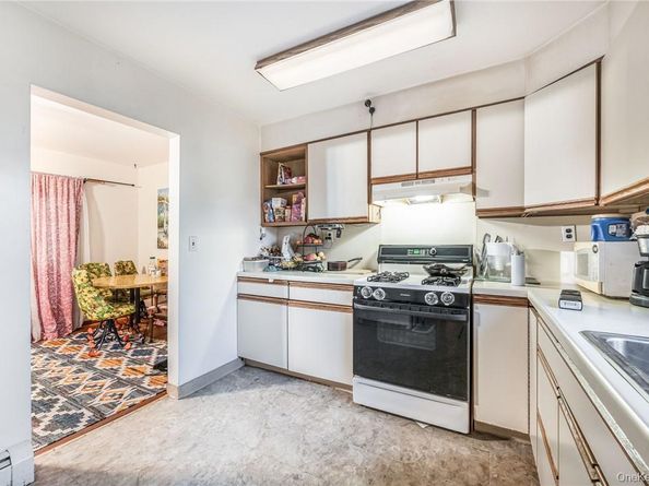 865 Commerce Street, Thornwood NY 10594