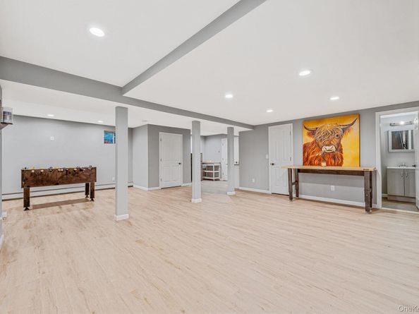 4 Dixon Street, Yaphank NY 11980