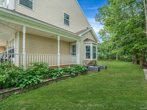 4 Dixon Street, Yaphank NY 11980