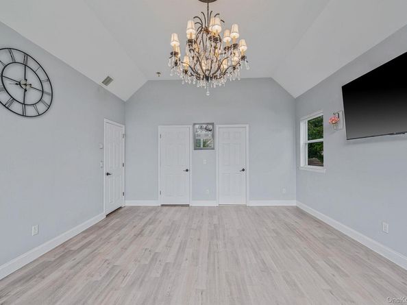 4 Dixon Street, Yaphank NY 11980