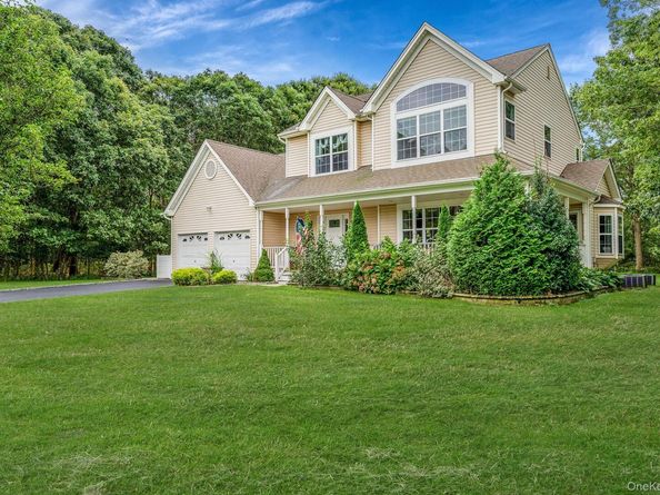 4 Dixon Street, Yaphank NY 11980