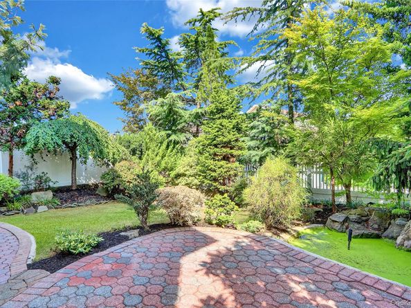 150-27 3rd Avenue, Whitestone NY 11357