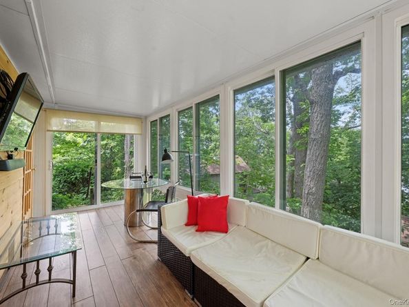 8 Towle Place, Glen Cove NY 11542