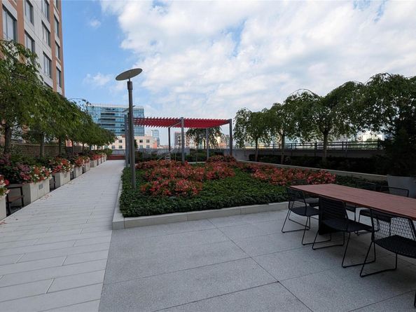 138-35 39 Avenue 14M, Flushing NY 11354