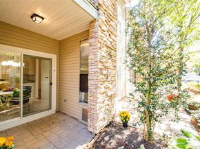 93 Carriage Lane Avon Lower, Plainview NY 11803