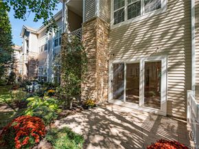 93 Carriage Lane Avon Lower, Plainview NY 11803