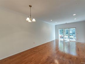 93 Carriage Lane Avon Lower, Plainview NY 11803