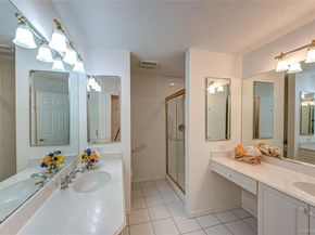 93 Carriage Lane Avon Lower, Plainview NY 11803
