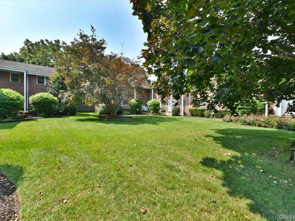 295 Merrick Road 4A, Amityville NY 11701