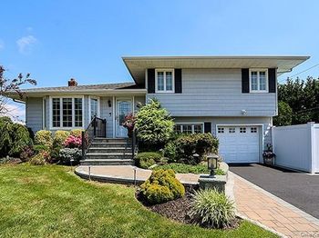 12 Barnum Avenue