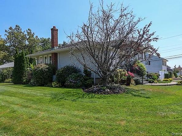 12 Barnum Avenue, Plainview NY 11803