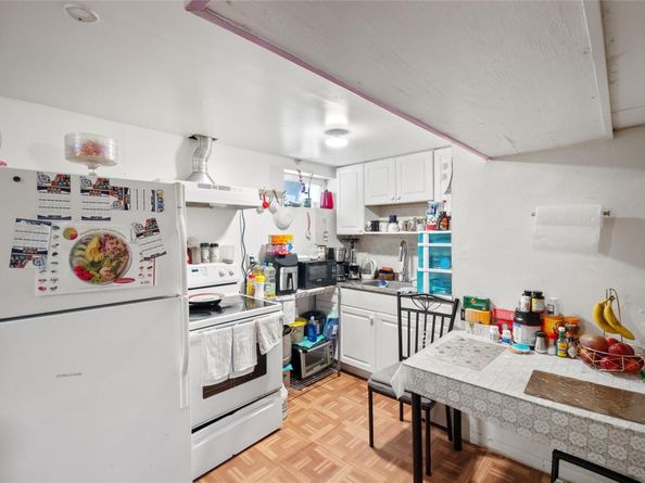 218 Grand Boulevard, Brentwood NY 11717