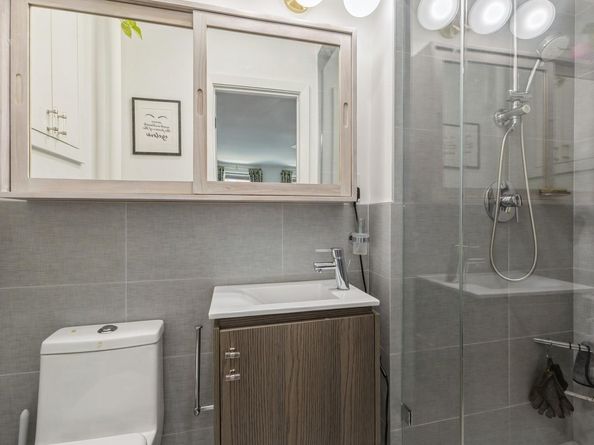102-55 67th Drive J3, Forest Hills NY 11375