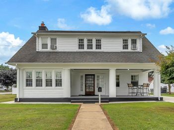 72 Ingraham Boulevard