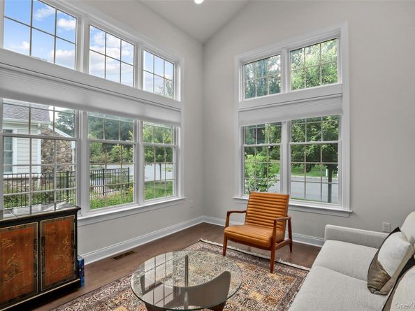 54 Dennis Lane, Pleasantville NY 10570