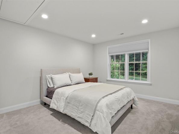 54 Dennis Lane, Pleasantville NY 10570