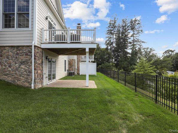 54 Dennis Lane, Pleasantville NY 10570