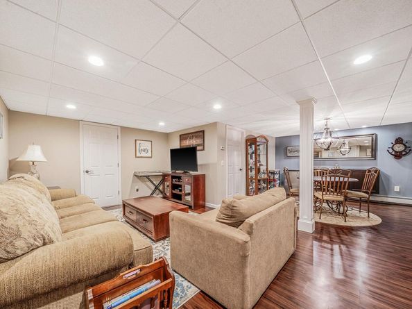 16 Laura Court, Mount Sinai NY 11766