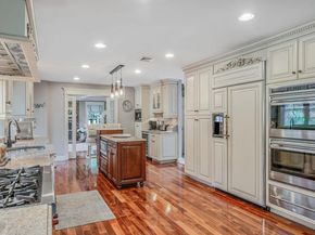16 Laura Court, Mount Sinai NY 11766
