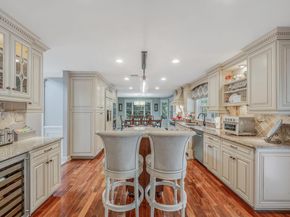 16 Laura Court, Mount Sinai NY 11766