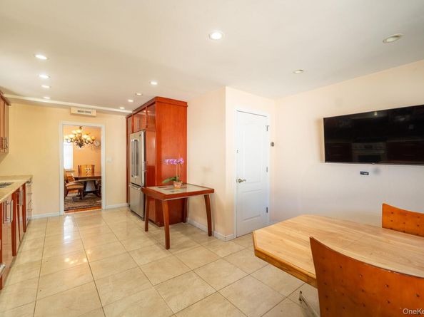 75-22 186th Street, Fresh Meadows NY 11366