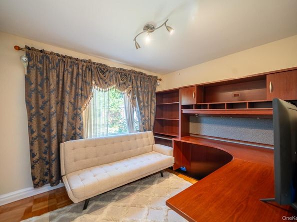 75-22 186th Street, Fresh Meadows NY 11366