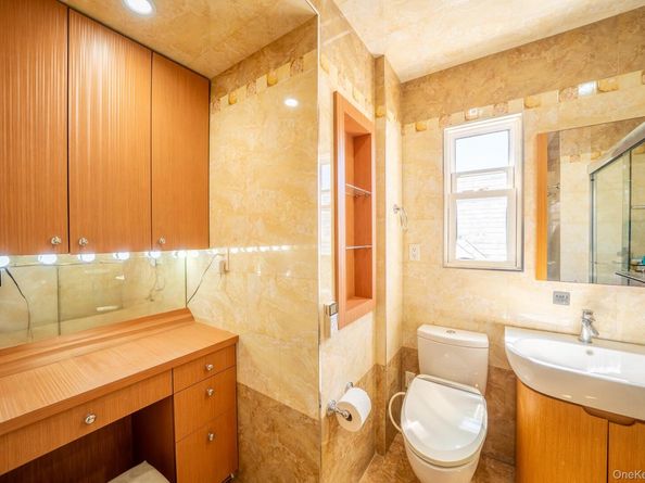 75-22 186th Street, Fresh Meadows NY 11366