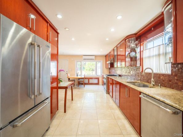 75-22 186th Street, Fresh Meadows NY 11366