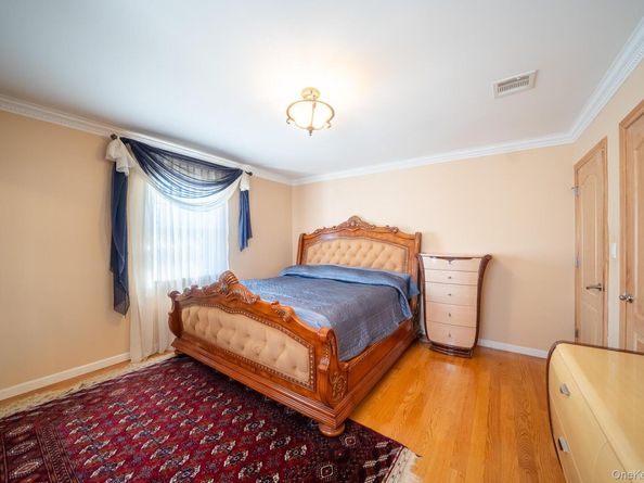 75-22 186th Street, Fresh Meadows NY 11366