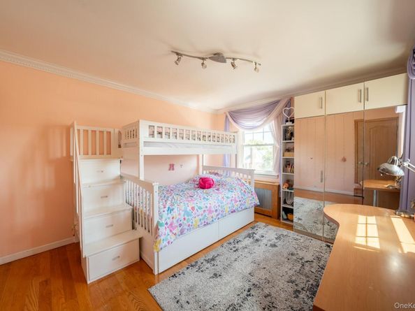 75-22 186th Street, Fresh Meadows NY 11366