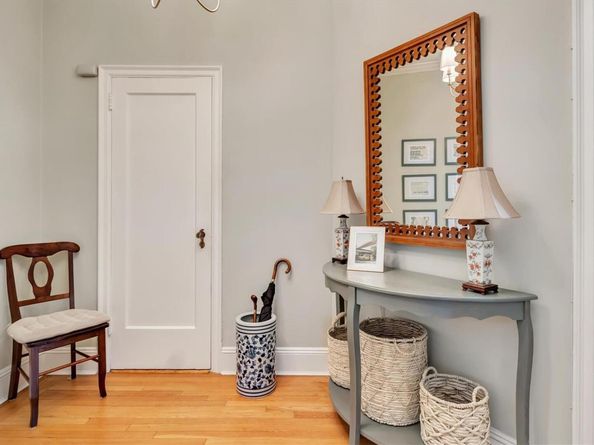 8 Barstow Road 7H, Great Neck NY 11021