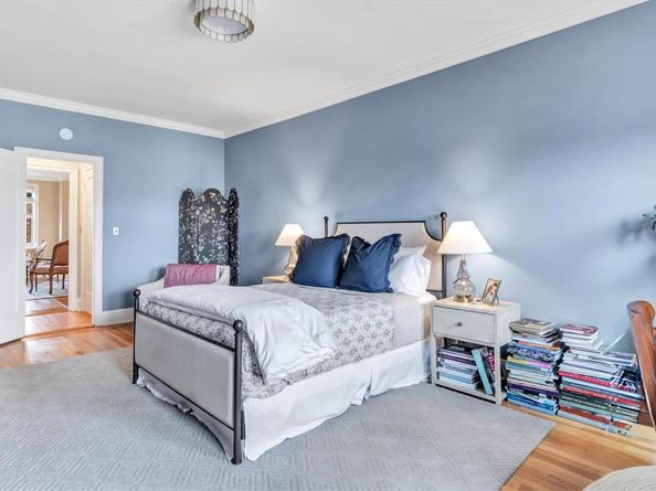 8 Barstow Road 7H, Great Neck NY 11021