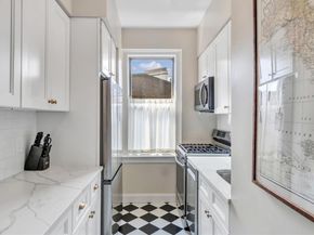 8 Barstow Road 7H, Great Neck NY 11021