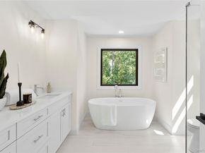 33 Delavan Street, East Hampton NY 11937