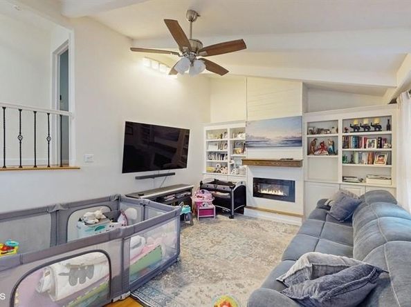525 Miller Avenue, Freeport NY 11520