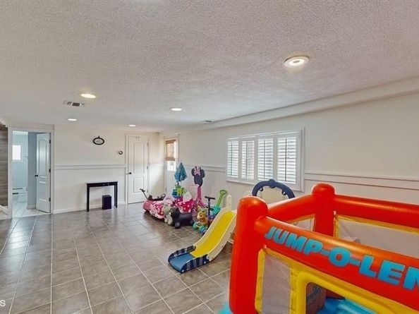 525 Miller Avenue, Freeport NY 11520
