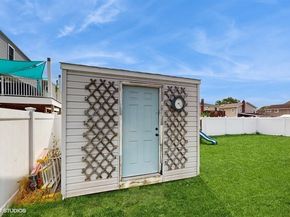 525 Miller Avenue, Freeport NY 11520