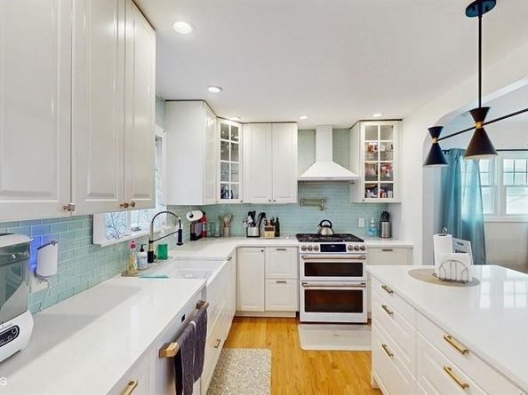 525 Miller Avenue, Freeport NY 11520