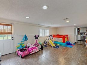 525 Miller Avenue, Freeport NY 11520