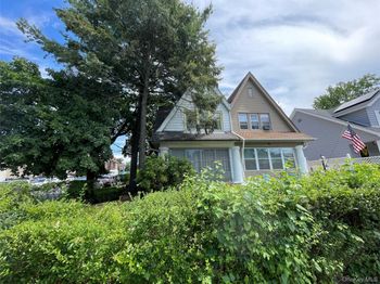 384 Hawthorne Avenue