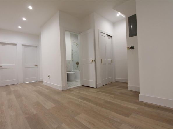 79-31 69th Avenue, Middle Village NY 11379